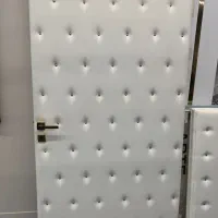 درب اتاق چرم