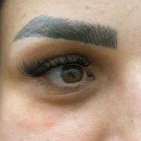 تخفیف کاشت ناخن و مژه هیدن به مناسبت بلک فرایدی