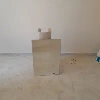 دستشور و آینه سالم تمیز