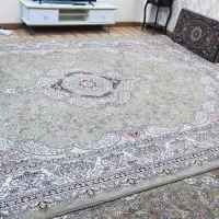 فرش ۷۰۰ شانه در حد نو