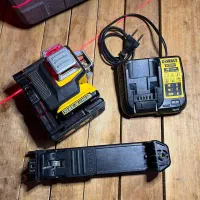 تراز 3D لیزری 360 درجه دیوالت مدل DCE089D1R|ابزارآلات|تهران, سلسبیل شمالی|دیوار