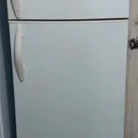 دوعدد یخچال فریزر سالم وتمیز