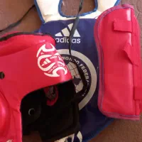 لباس ورزش تکواندوتجهیزات ایمنی مارک آدیداس و استخر|تجهیزات ورزشی|کرمانشاه, |دیوار