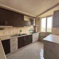 ۷۶ متر ۲ خواب  میدون مادر اسانسور  انباری داره