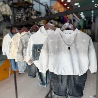 فروشنده لباس بچگانه