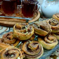 رول سیب ودارچین