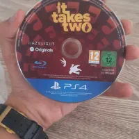 سی دی باز دو نفره takes two