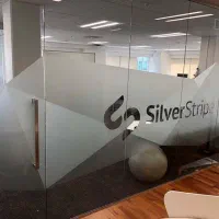 دودی مشکی مات ماتکن سندبلاست شیشه استیکر کن نصب|مصالح و تجهیزات ساختمان|تهران, فلسطین (میدان انقلاب)|دیوار