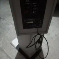 یک جفت اسپیکر موجوداست|سیستم صوتی خانگی|مهاجران, |دیوار