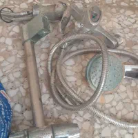 دوش و شیر آب و روشویی دستشویی