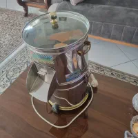سبزی خورد کن به همراه یک تیغ تیز کن
