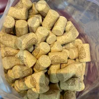 چوب پنبه انگوری استوانه مخروطی بطری|ظروف نگهدارنده، پلاستیکی، یک‌بارمصرف|تهران, بازار|دیوار