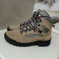 تعدادی نیم بوت،پوتین و کتونی اورجینال