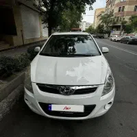 هیوندای i۲۰ ۲۰۱۱