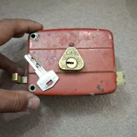 قفل در حیاط و در معمولی