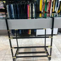 میز .ویترین شیشه ای