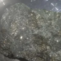 سلام یک عدد سنگ با ارزش به فروش میرسد