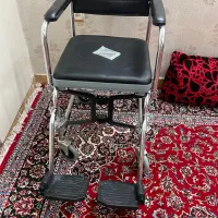 ویلچر حمامی لگن‌دار