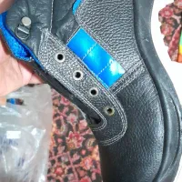 کفش ایمنی|کیف، کفش، کمربند|باسمنج, |دیوار