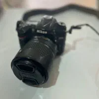 دوربین نیکون ۷۲۰۰ همراه با کیف دوربین