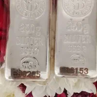 ۲۵۰گرمی شمش ندیر نقره ترک قیمت لحظه آخری نقره ندیر|جواهرات|تهران, هفت چنار|دیوار