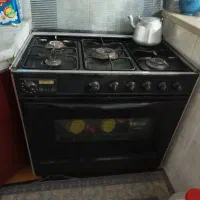 اجاق گاز فر دار می باشد