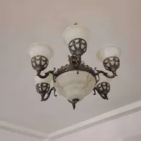 دو عدد لوستر شش شاخه، ۴ میلیون برای هردو