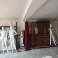 مانکن رگال قفسه دزدگیر آینه قدی اتاق پرو