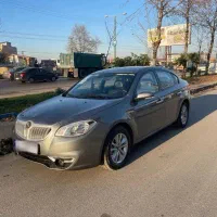 برلیانس ۳۳۰ مدل ۹۷ در حد صفر