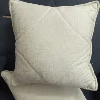 کوسن نو نو|مبلمان خانگی و میز عسلی|قم, قلعه کامکار|دیوار