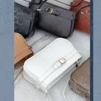 کیف|کیف، کفش، کمربند|ساوه, |دیوار