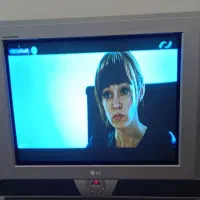 تلویزیون|تلویزیون و پروژکتور|پرند, فاز ۲|دیوار