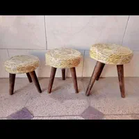 پایه گلدان حصیری|گل و گیاه طبیعی|بروجرد, |دیوار