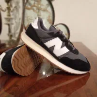 کتونی اورجینال نیوبالانس ۲۳۷ سایز ۳۸