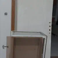 رایگان رایگان،  یک درب و یک کابینت