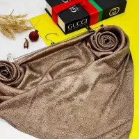 روسری فلورانس حاشیه نگین|لباس|دماوند, دماوند|دیوار