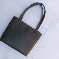 کیف دوشی زنانه هم با چرم طبیعی و هم مصنوعی