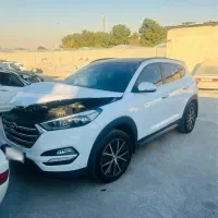 تصادفی توسان ۲۰۱۷ سفید|خودرو سواری و وانت|تهران, شهید فکوری|دیوار