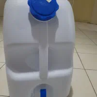 مخزن یا گالن آب مسافرتی|ظروف نگهدارنده، پلاستیکی، یک‌بارمصرف|اصفهان, سپاهان‌شهر|دیوار