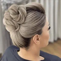 تخفیف ویژه در لاین میکاپ و شنیون و...