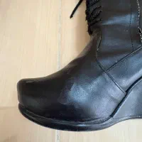 بوت بلند زنانه|کیف، کفش، کمربند|شاهینشهر, خانه کارگر|دیوار