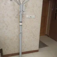 چوب لباسی ایستاده