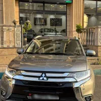 میتسوبیشی اوتلندر ۲۰۱۷ تیپ ۵