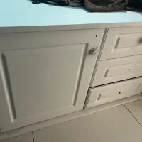 سرویس نوجوان تخت و کمد و ویترین و پایتختی