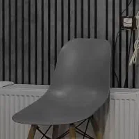 صندلی با پایه های چوپ راش