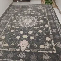 پنج عدد فرش درحد نو دو عدد اصلا شسته نشده