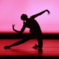 استخدام رقصنده خانم