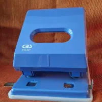 پانچ (سوراخ کن )