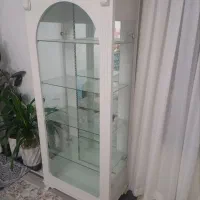 یک عدد گنجه تمیز درحد نو