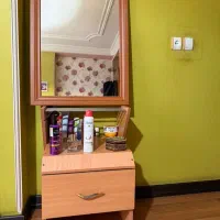 میز ارایش و ایینه